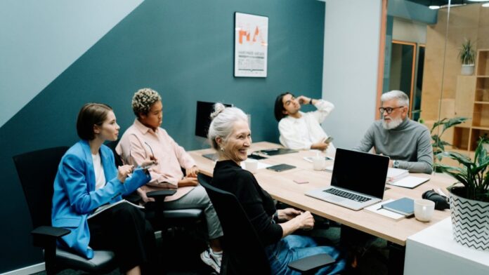 Pros and Cons of Automating HR Tasks